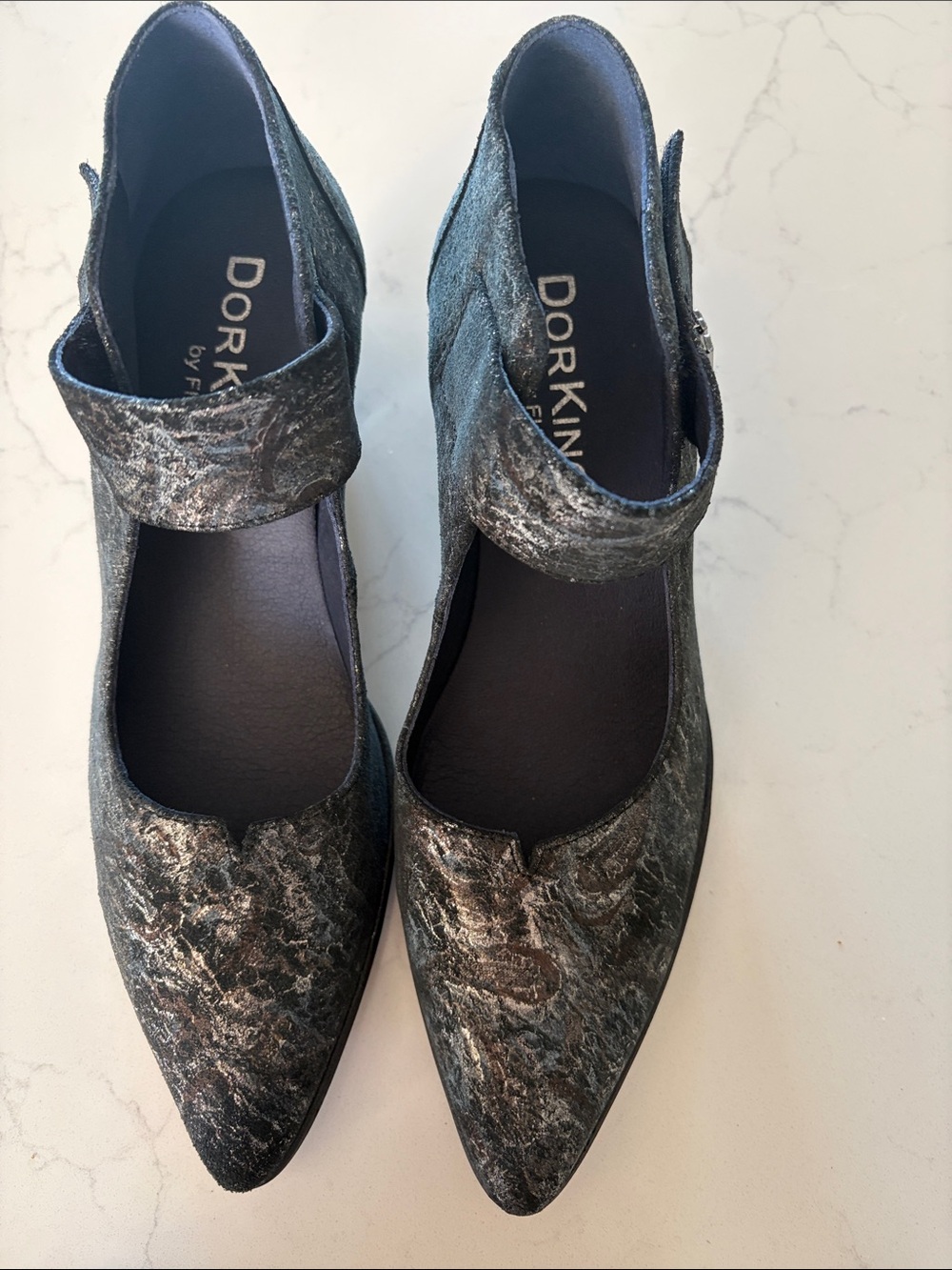 Metallic Gray Dorking Sleek Pointed Toe made in Spain